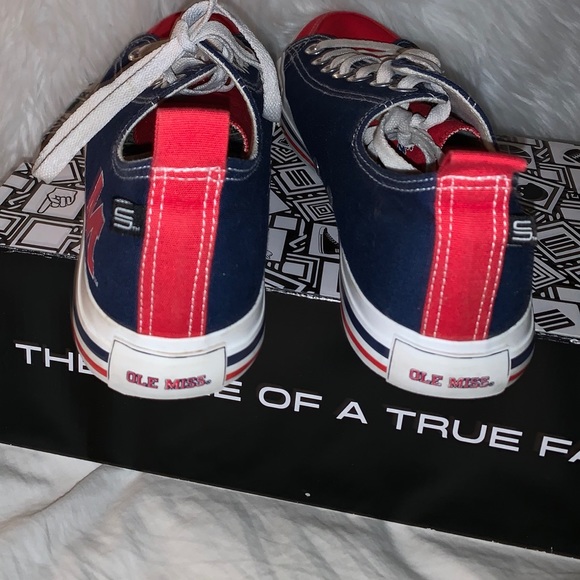SKICKS OLE MISS UNIVERSITY OF MS SHOES - Picture 6 of 14
